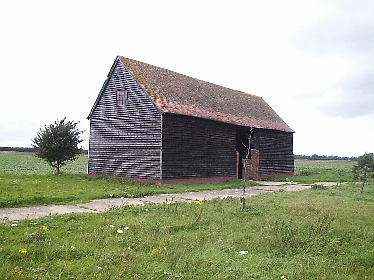 barn1.jpg (386886 bytes)