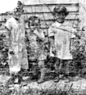 HymieMitShushy.jpg (48588 bytes)