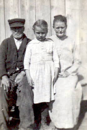 Granpa & Martha Pulatie1920.jpg (52316 bytes)