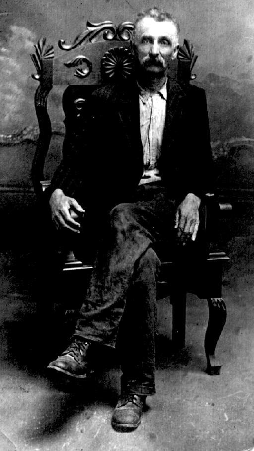 Augustus David Loring  1916 (69858 bytes)