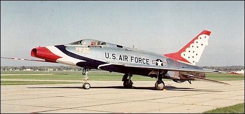 f100tbird.jpg (34115 bytes)