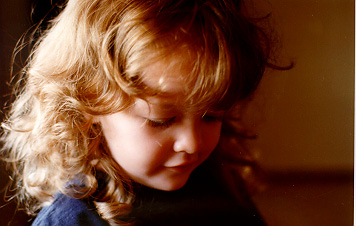 shy.jpg (43232 bytes)