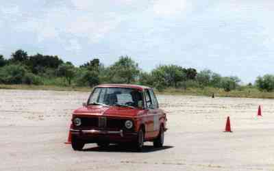 BMW 2002tii racing