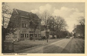 Friezenveen-gemeentehuis