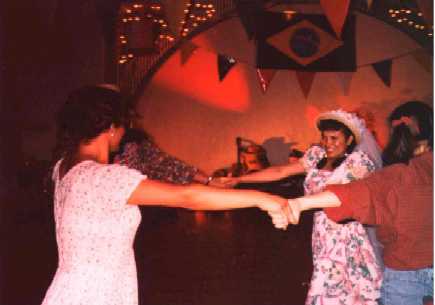 FestaAdriana.gif (586698 bytes)