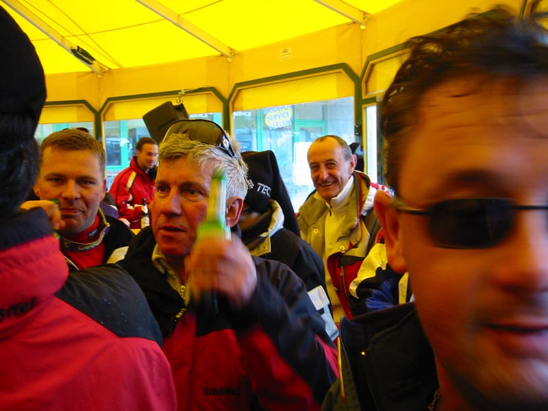 108-0833_IMG