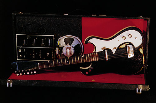 Silvertone_Guitar