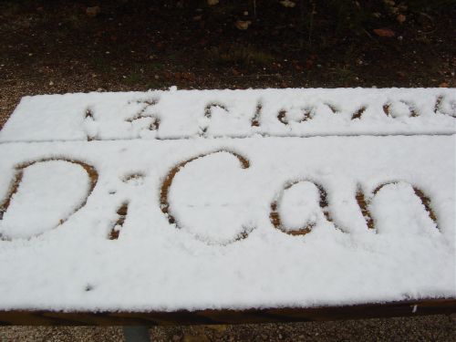 Di-can
