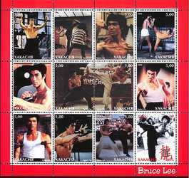 xak0002bruce-lee12s.JPG (16824 bytes)