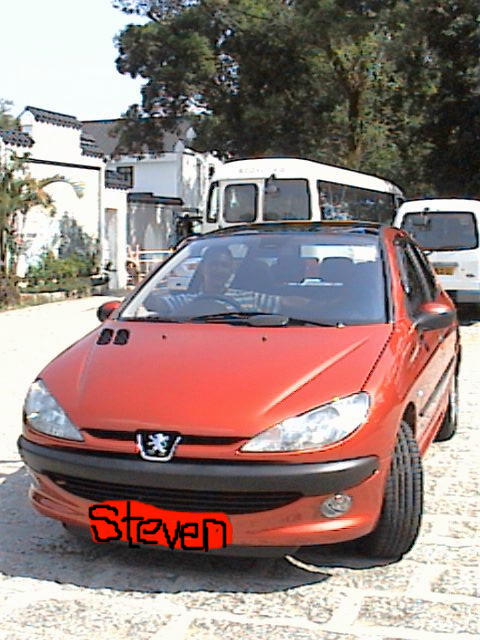 car2.JPG (66689 bytes)