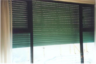 shutter02.jpg (16628 bytes)