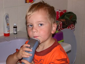 Eelis hurraa tikut pois, toukokuu 2005