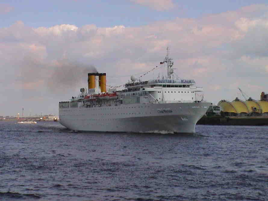 Costa Marina - Auslaufen aus Hamburg (Seitenansicht)