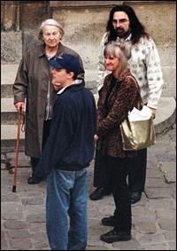 Leonardo DiCaprio in Paris with his family