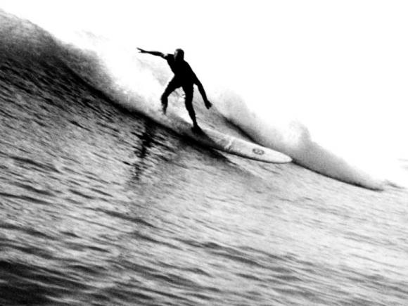 catch a wave with AKVINTAGE.COM