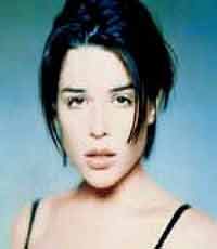 neve_campbell.jpg (16961 bytes)