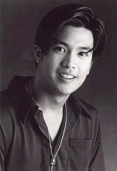 Diether Ocampo as Gary Ballesteros