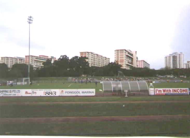 bedok_stadium.JPG (20887 bytes)