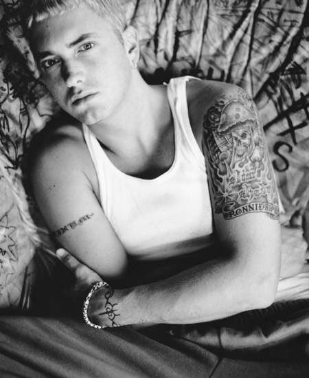 EM_.jpg (41027 bytes)