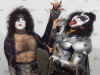 kiss.jpg (21054 bytes)