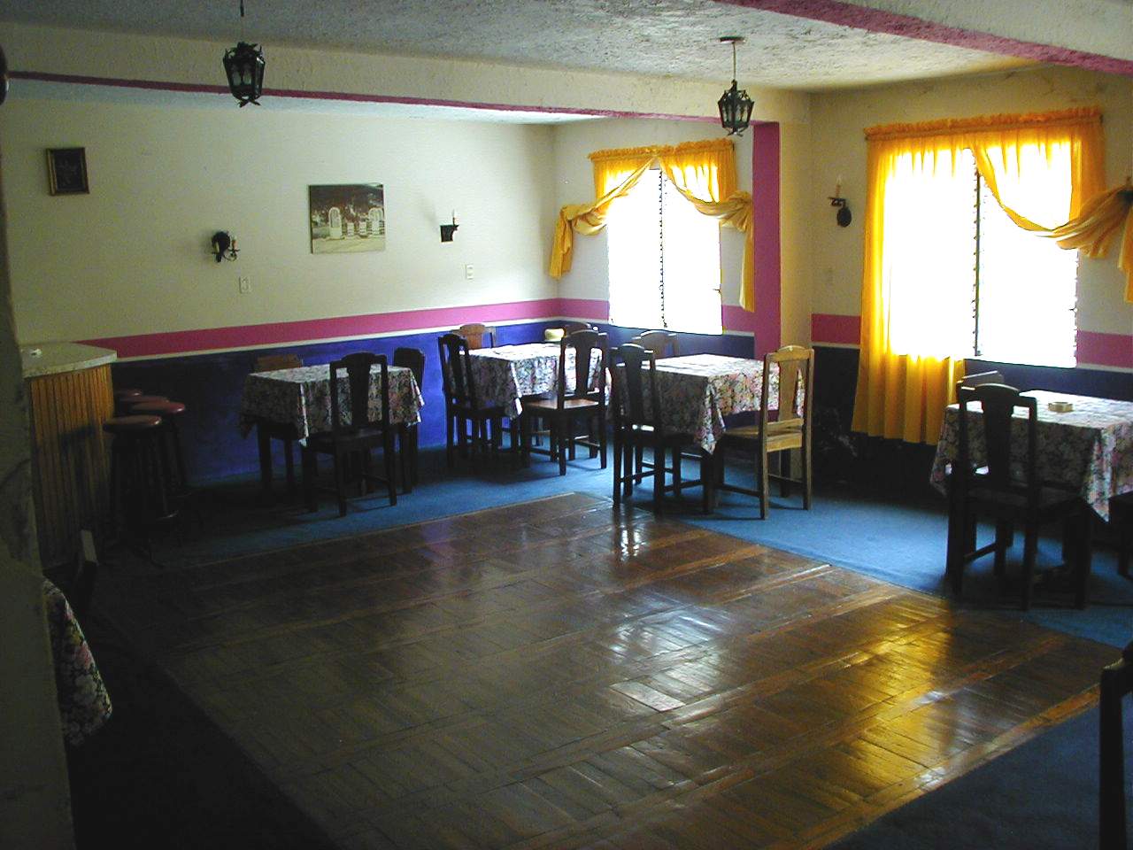 salon-bar