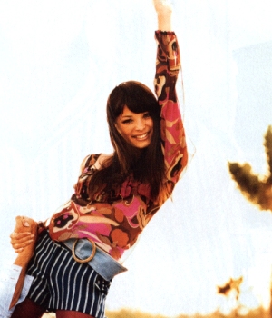 [Kristin Kreuk]