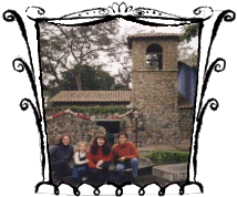 Mi hermana Mary, mis sobrinas Vanessa y Alessandra y Cusi...