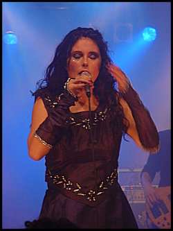 Sharon Den Adel