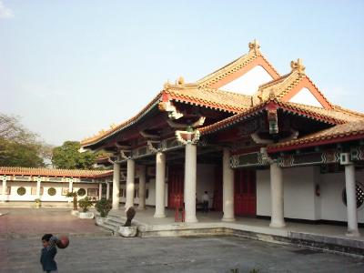 chun-le3.JPG (20537 bytes)