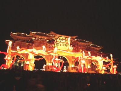 fdoor2.JPG (18589 bytes)