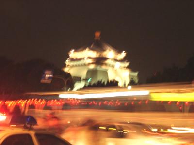 night1.JPG (14358 bytes)