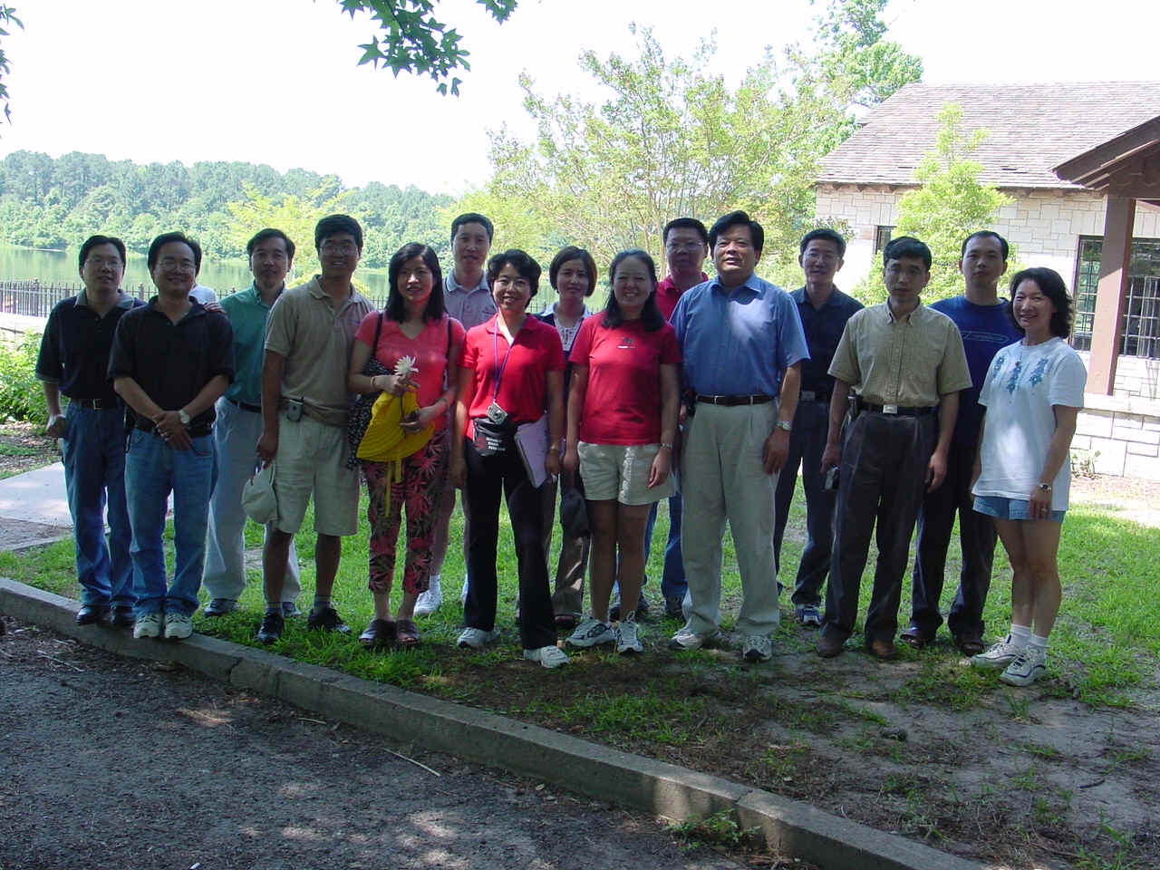 Group-picture.jpg (612154 bytes)