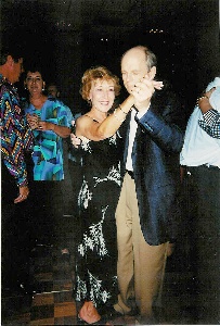 dance0008a.jpg (17790 bytes)