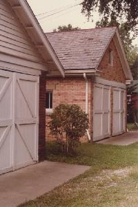 house09.jpg (13518 bytes)