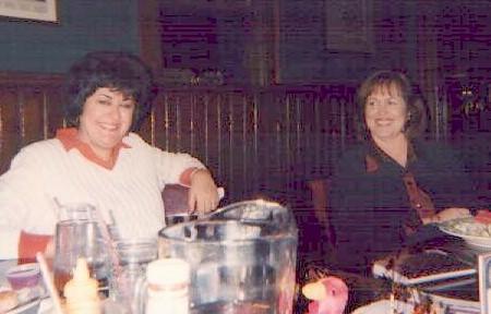 lunch06.jpg (40294 bytes)