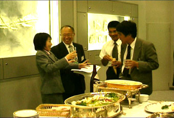 kondo_co.jpg (32526 Byte)