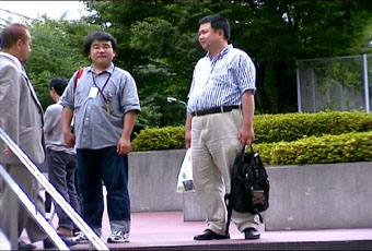 naoki_yoshi.jpg (38251 Byte)