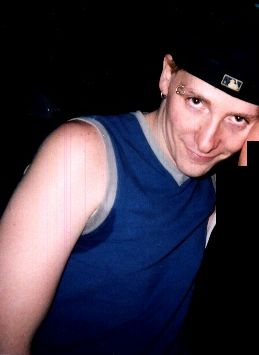 Pic of me when i had eyebrow pierced!!