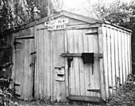 The old Mullet Point Post Office at Algies Bay
