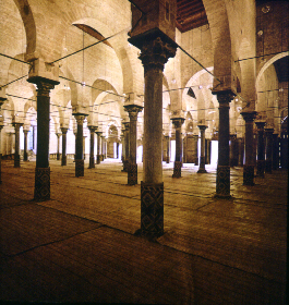 mosque-sanct.jpeg (118783 bytes)