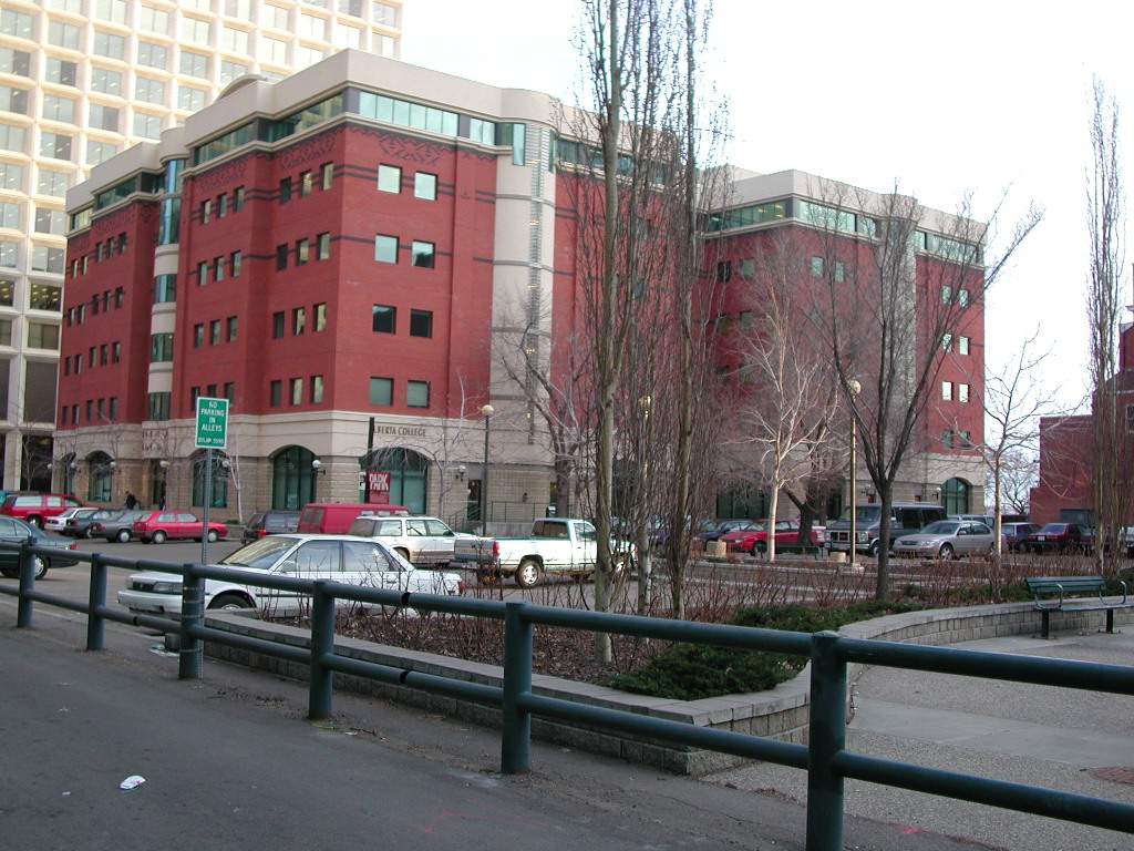 ��ɫ�Ľ��������ҵ�ѧУAblerta Collage�����������ܸߵ���Telus���Ź�˾��