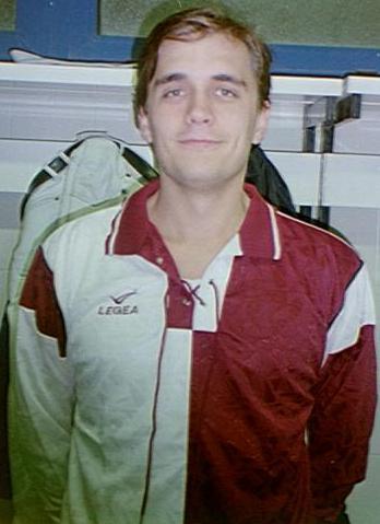 Per fortuna non ha la camicia