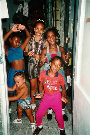 Bailando. La Habana (1997) 48 Kb/jpg