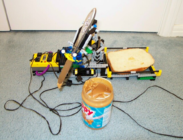 It's trying to make a sandwhich!
