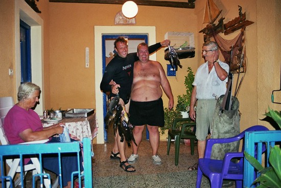 2004-Ath-02-06-visvangst_Theo_family