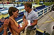 2004-Ath-06-13-finale-moeder_Olymp_Kamp_Patterson_signeert