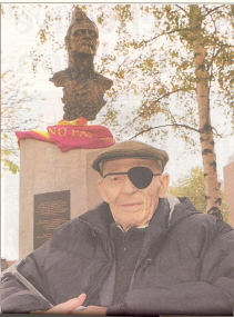 Bob Doyle at the No Pasaran memorial, Belfast, October 13th 2007