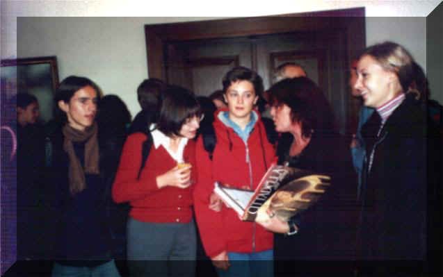 clas2.JPG (26849 byte)