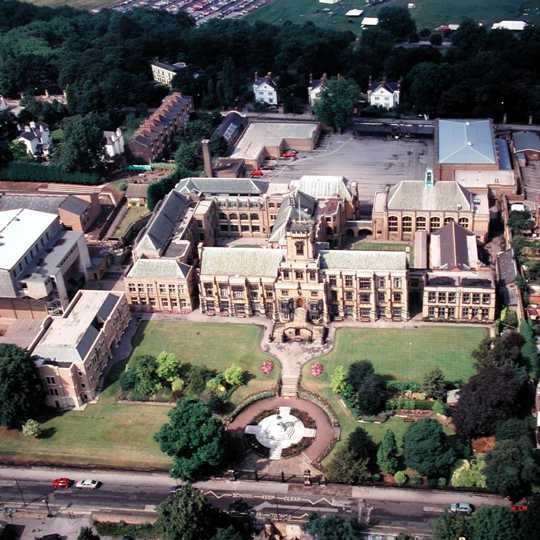 facility15 veduta aerea HS.jpg (51243 byte)