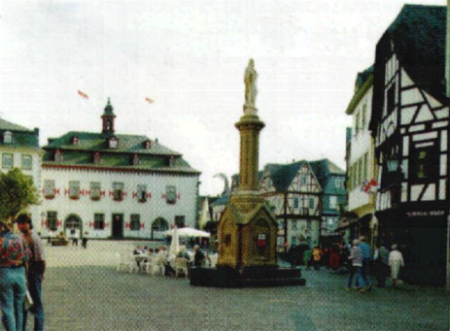 linz1.JPG (40911 byte)